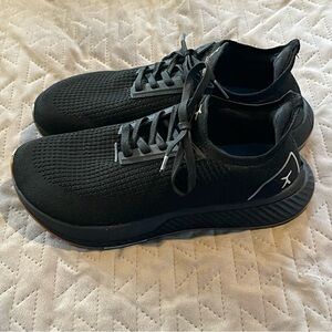 Flux athletic shoes womens 8 pre-owned condition
